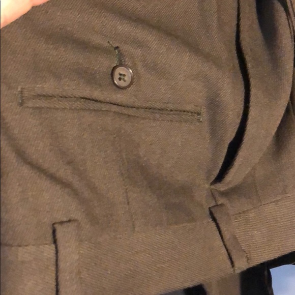 Used suit by Perry’s Ellis size 42